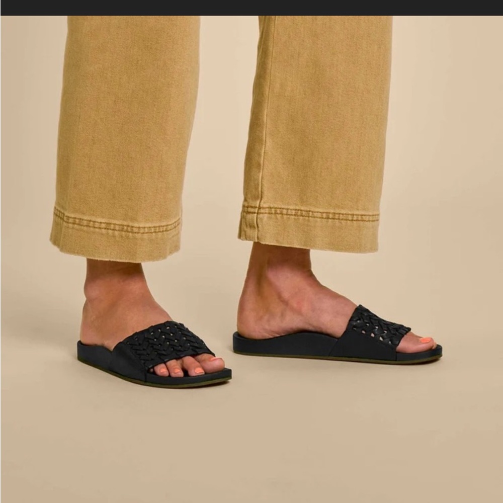 OluKai Black Women's Sandals